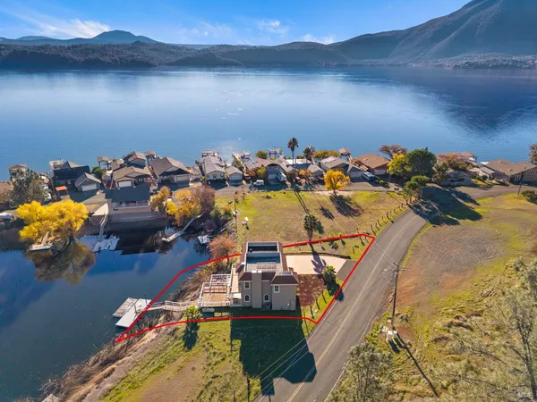 $615,000 | 11115 Lakeshore Drive, Clearlake, CA 95422
