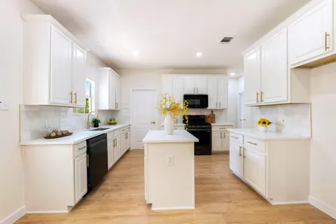 $439,900 | 1511 Gardena Canyon Drive, Pflugerville, TX 78660