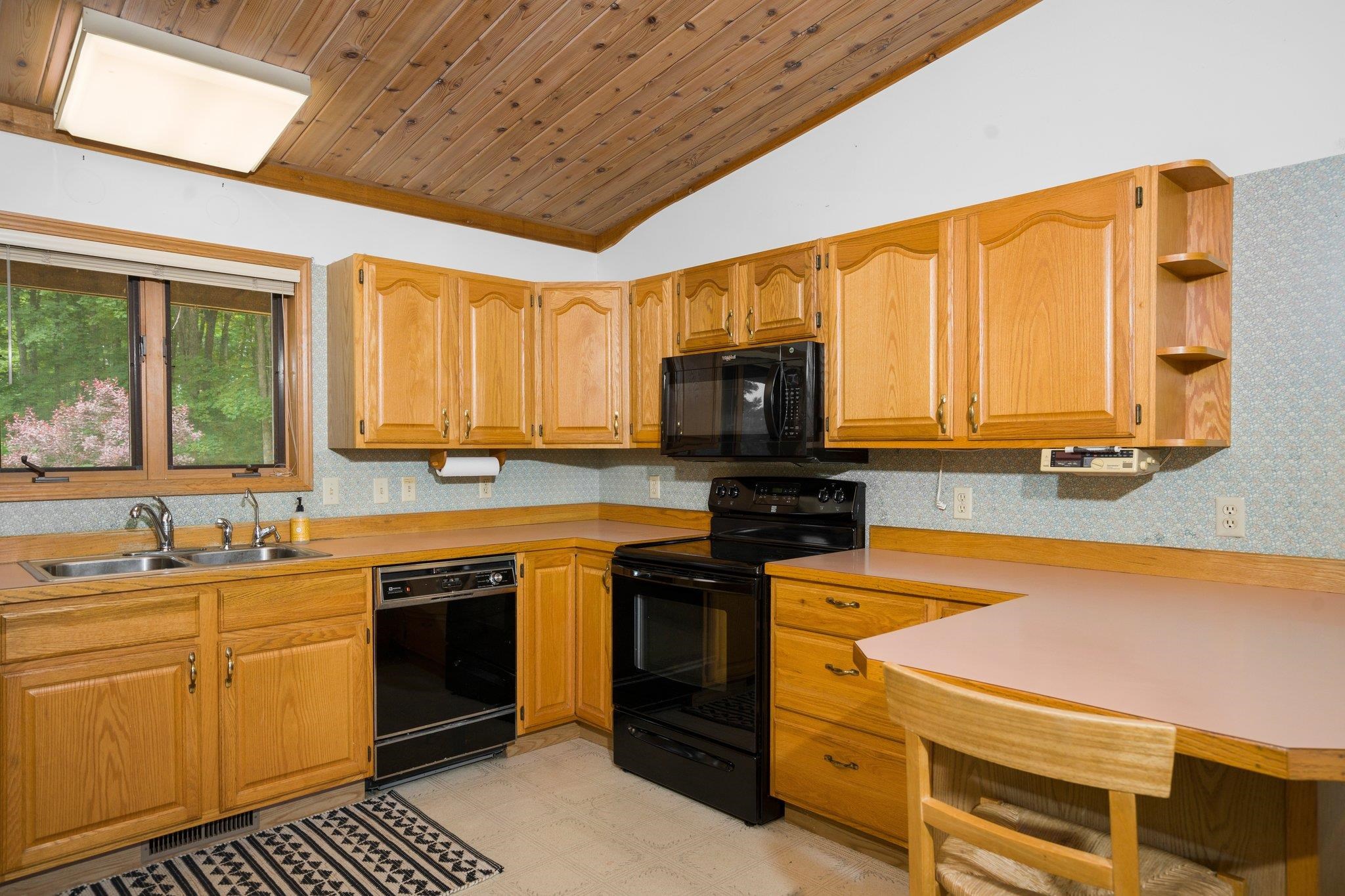2202 North Reynolds Road Interlochen, MI 49643 - Photo 18 of 48