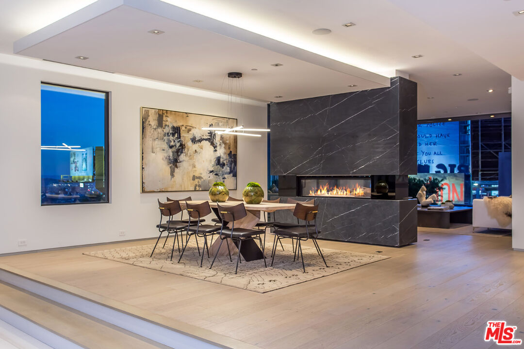 1413 Queens Road Los Angeles, CA 90069 - Photo 43 of 54 Gallery Image 43