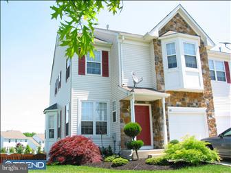 88 Threadleaf Terrace Burlington, NJ 08016 - Photo 1 of 10 a front view of a house with garden