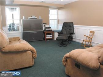 88 Threadleaf Terrace Burlington, NJ 08016 - Photo 7 of 10 a bedroom with furniture and a window