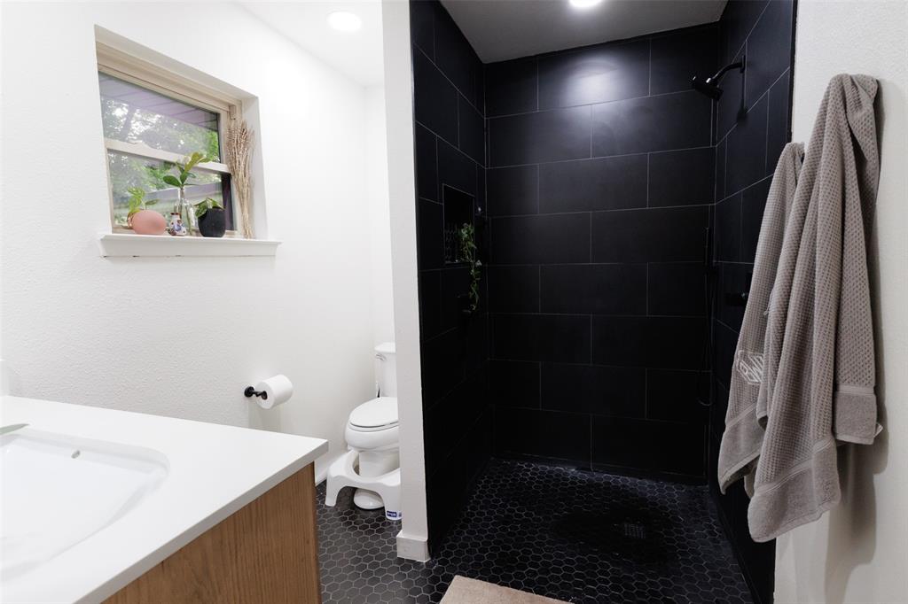 405 South Valcik Street Decatur, TX 76234 - Photo 20 of 26