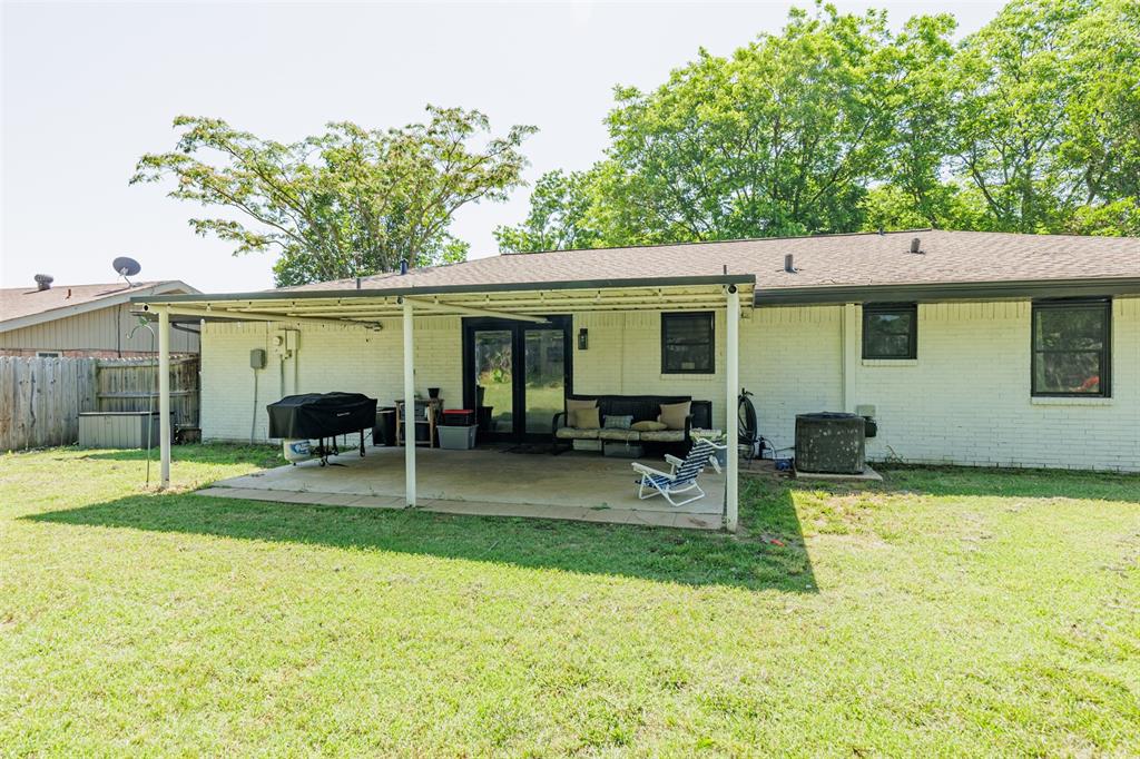 405 South Valcik Street Decatur, TX 76234 - Photo 21 of 26