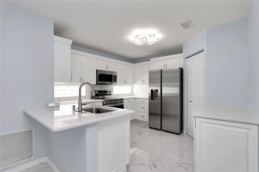 7336 Southwest 115th Place Ocala, FL 34476 - Photo 5 of 36