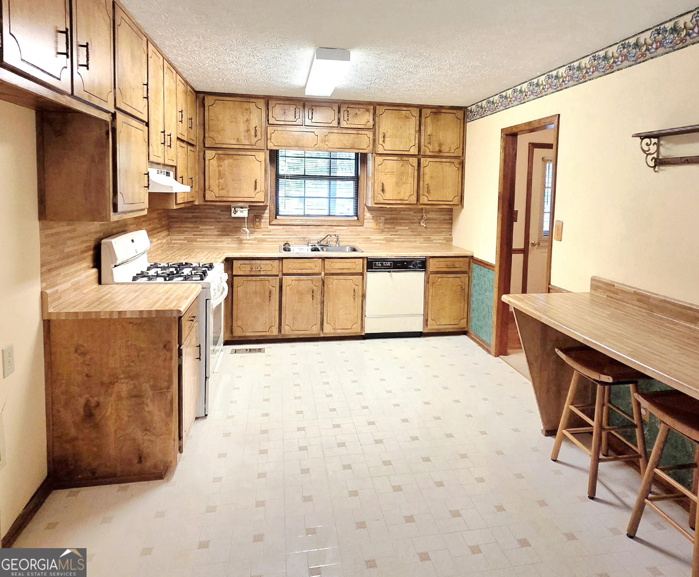 130 Stokes Drive Stockbridge, GA 30281 - Photo 12 of 27