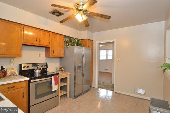 8200 Sonar Road Clinton, MD 20735 - Photo 5 of 16 Kitchen View