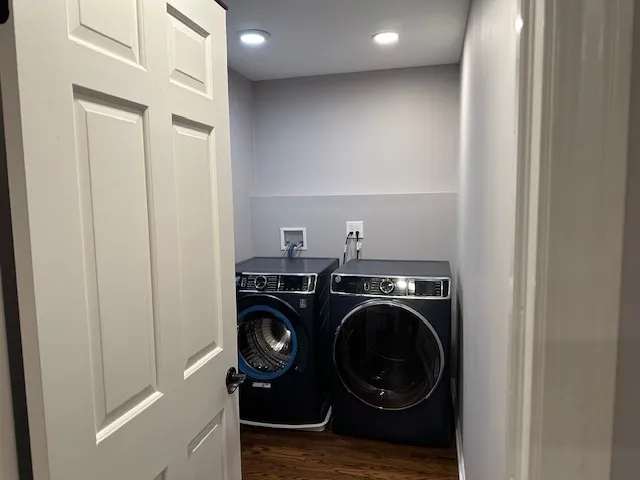 a view of washer and dryer in a utility room