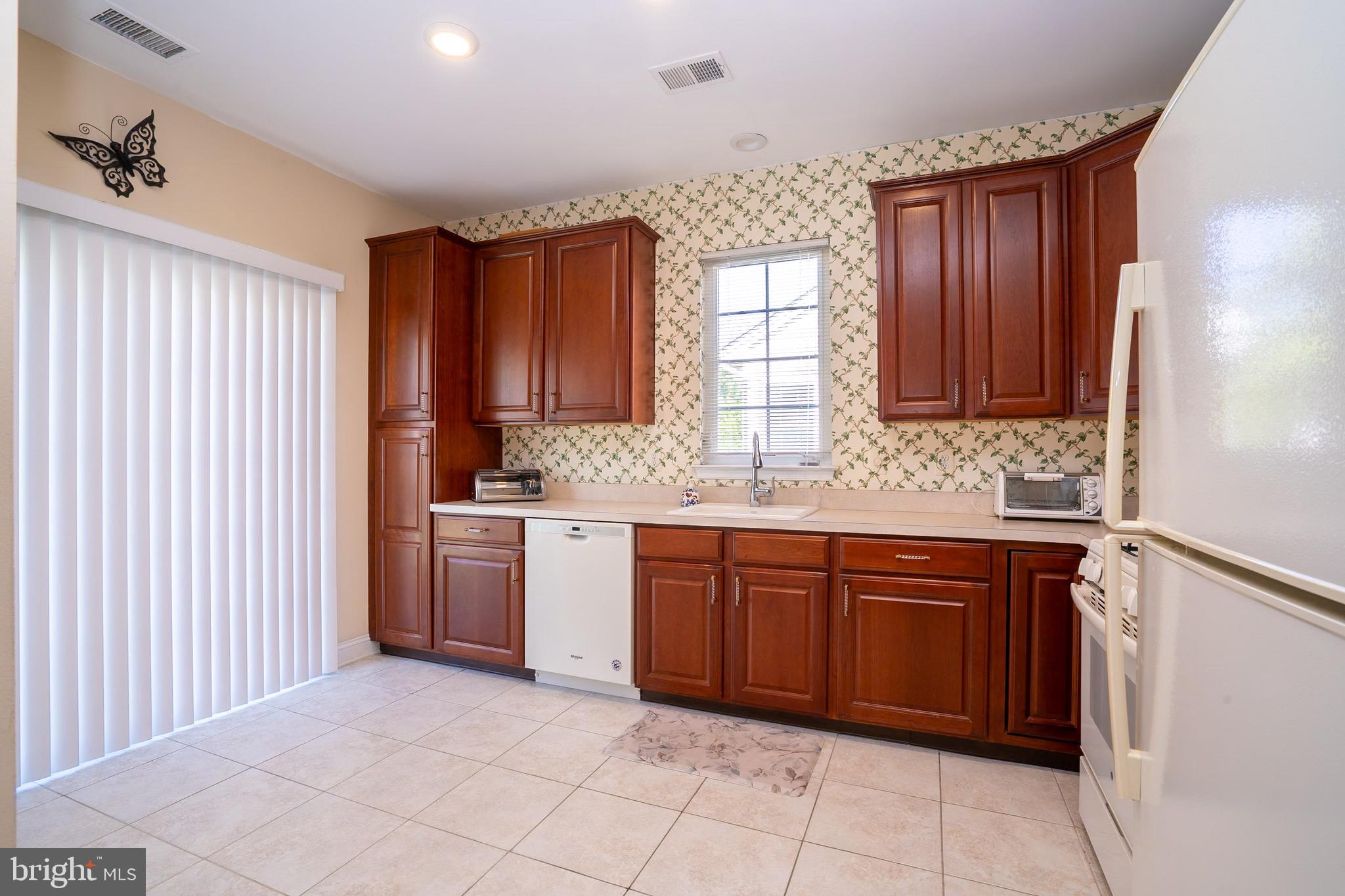 21 Meadowlark Drive Hamilton, NJ 08690 - Photo 12 of 24