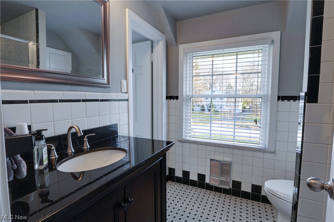 2604 Kerwick Road Cleveland, OH 44118 - Photo 23 of 33 Gallery Image 23