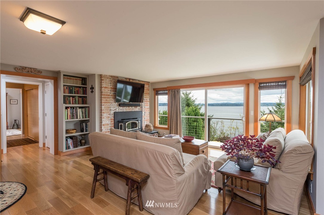 21432 Tramp Harbor Road Southwest Vashon, WA 98070 - Photo 5 of 25