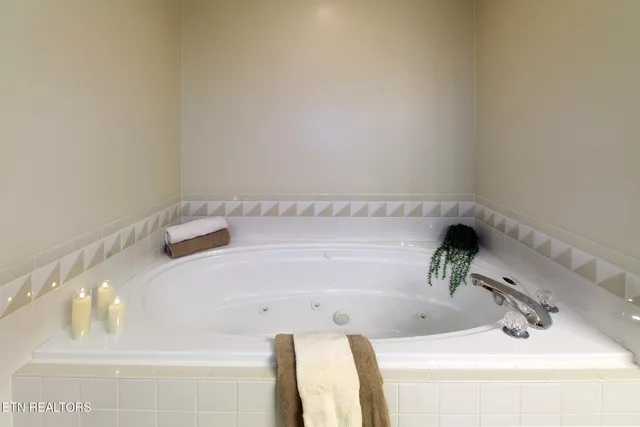 $629,900 | 3531 Hubbs Crossing Lane, Knoxville, TN 37938