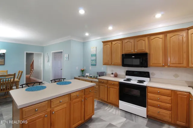 $629,900 | 3531 Hubbs Crossing Lane, Knoxville, TN 37938