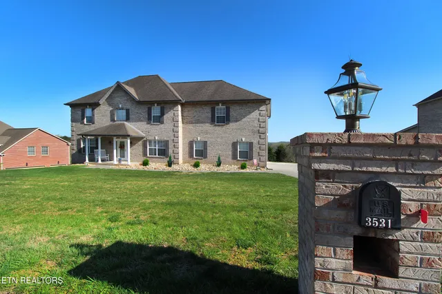 $629,900 | 3531 Hubbs Crossing Lane, Knoxville, TN 37938