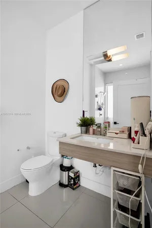 $6,800 | 87 North Shore Drive, Miami Beach, FL 33141