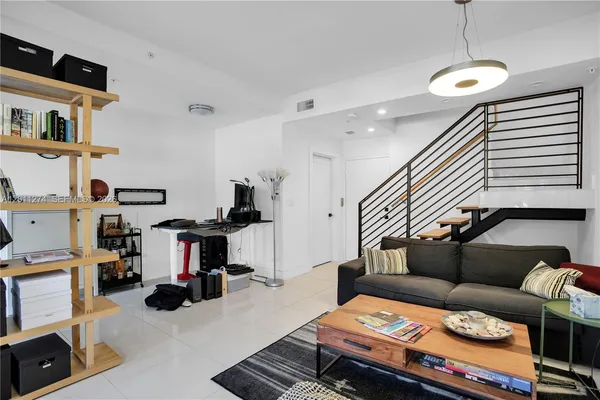 $6,800 | 87 North Shore Drive, Miami Beach, FL 33141