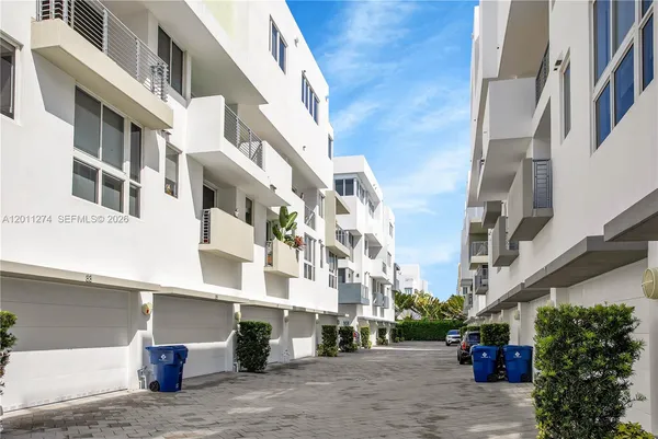 $6,800 | 87 North Shore Drive, Miami Beach, FL 33141