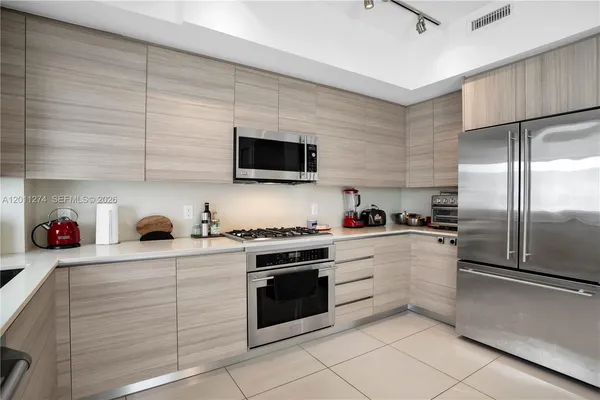 $6,800 | 87 North Shore Drive, Miami Beach, FL 33141