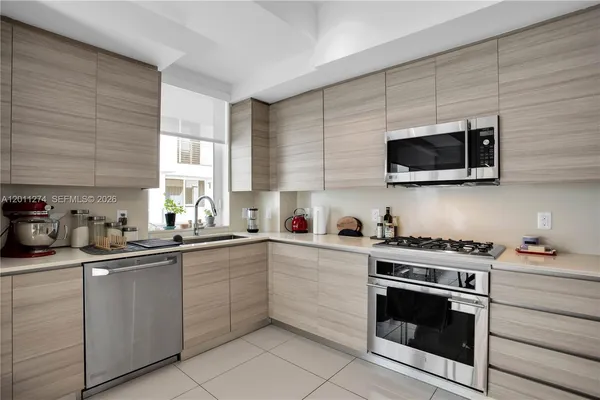 $6,800 | 87 North Shore Drive, Miami Beach, FL 33141