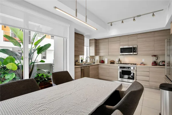 $6,800 | 87 North Shore Drive, Miami Beach, FL 33141