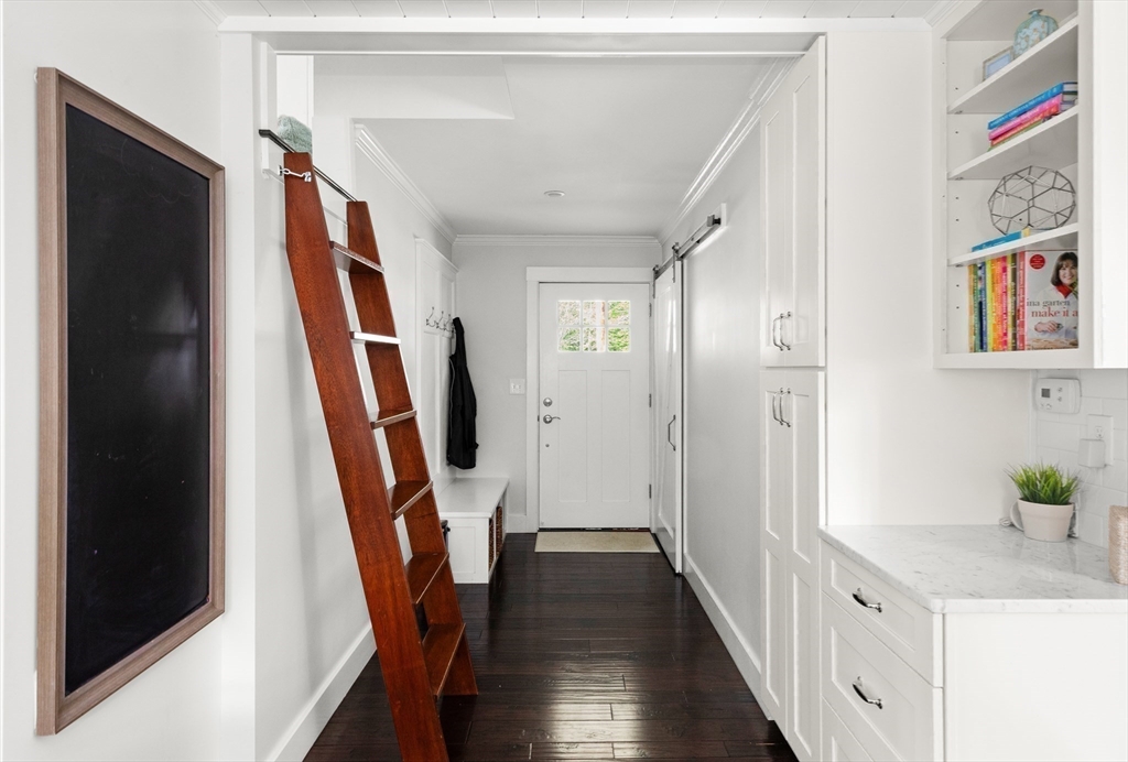 56 Postgate Road Hamilton, MA 01982 - Photo 7 of 29