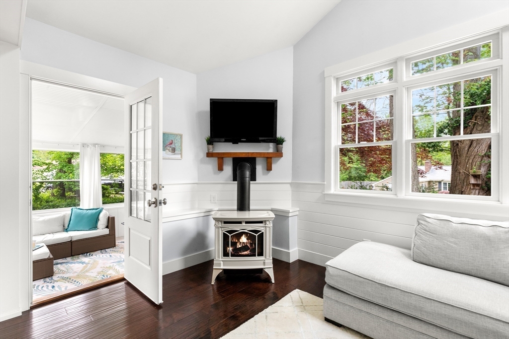 56 Postgate Road Hamilton, MA 01982 - Photo 9 of 29