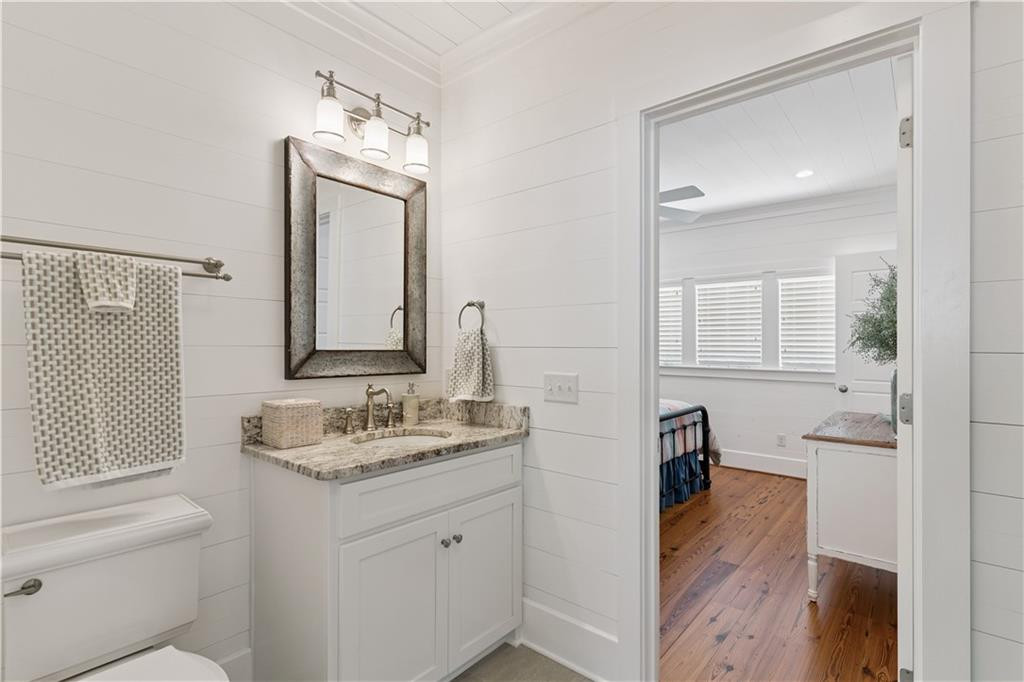 4316 5th Street St. Simons Island, GA 31522 - Photo 33 of 58 Guest bathroom