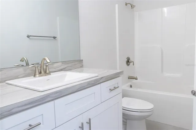 $234,400 | 3318 East Iris Lane, Bell, FL 32619