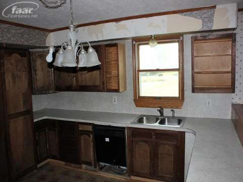 7521 Durand Road New Lothrop, MI 48460 - Photo 15 of 23 20374928-14.JPG