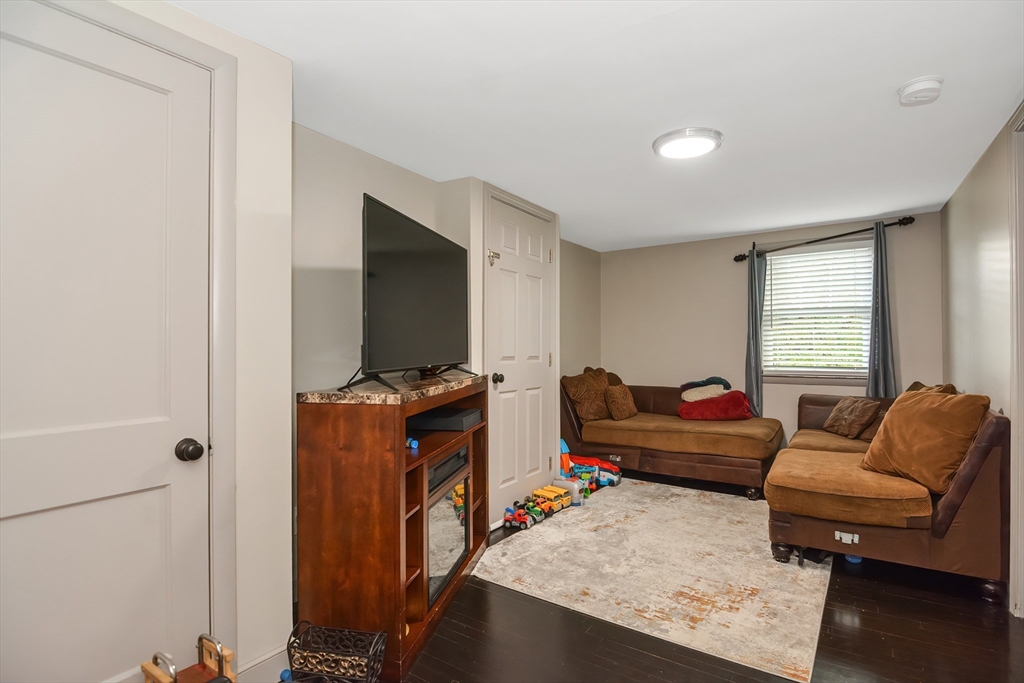 254 North Main Street Natick, MA 01760 - Photo 4 of 23