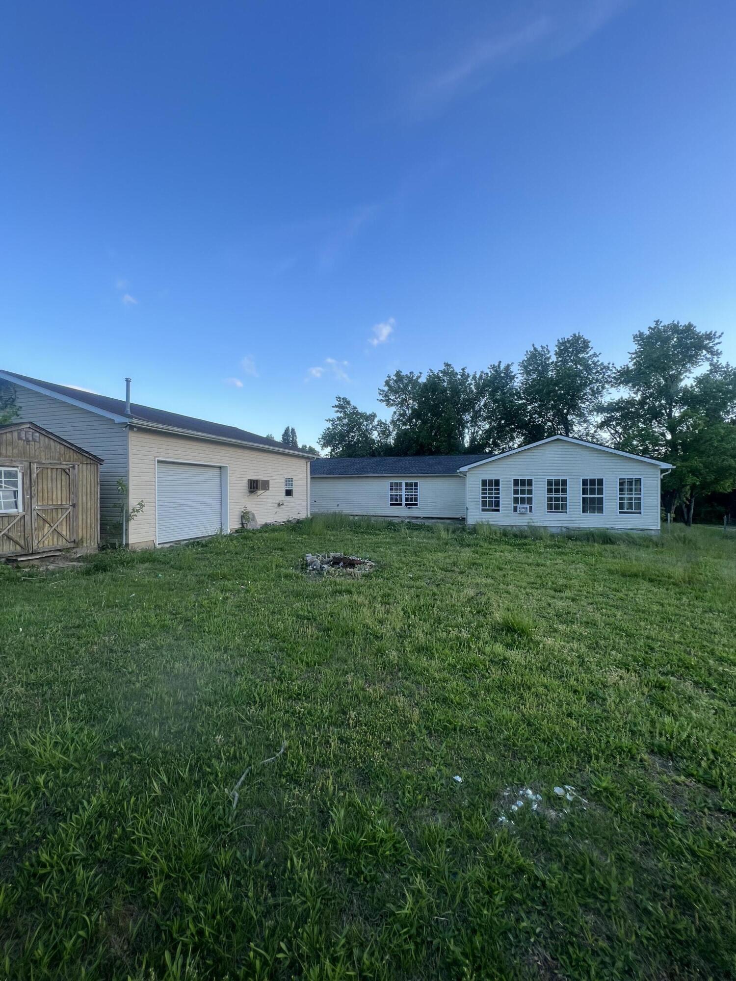 375 Price Circle Spring City, TN 37381 - Photo 6 of 24 C277DEC7-60FB-4CB8-A258-39E6000F28DB