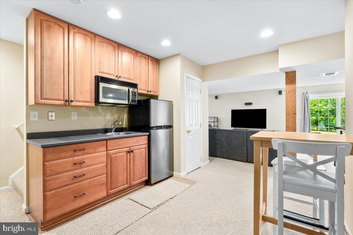 17258 Hardy Road Mount Airy, MD 21771 - Photo 45 of 63 Lower level kitchenette