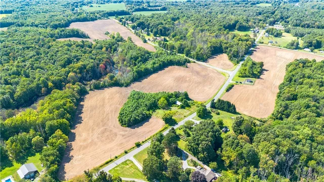 $1,000,000 | 36 Whitewood Tract, Granby, NY 13135