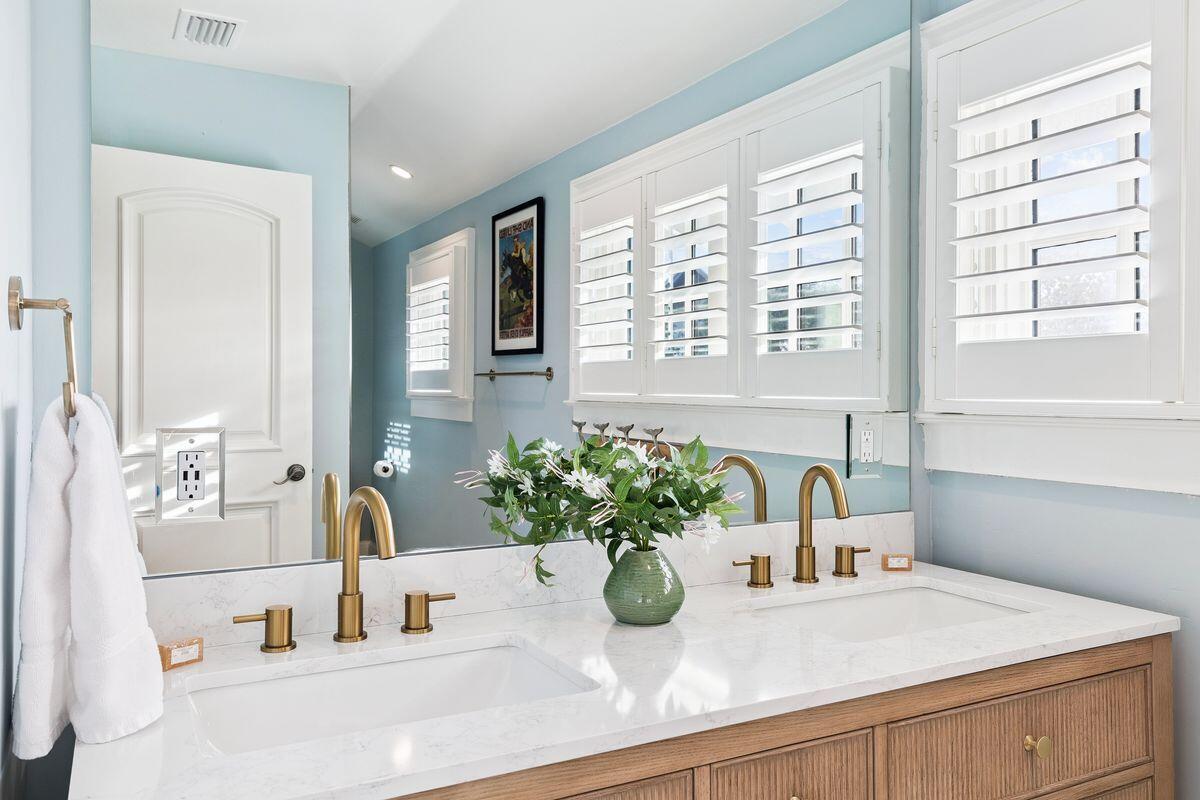 216 Round Road Rosemary Beach, FL 32461 - Photo 46 of 58 3rd Floor Bath