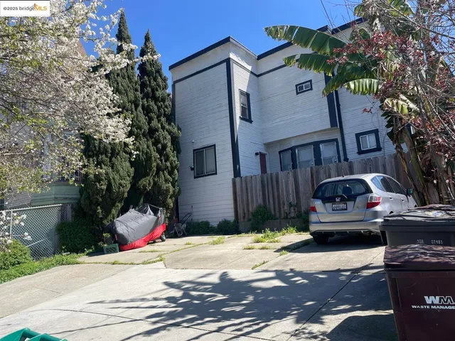 $749,000 | 2304 East 22nd Street, Oakland, CA 94601