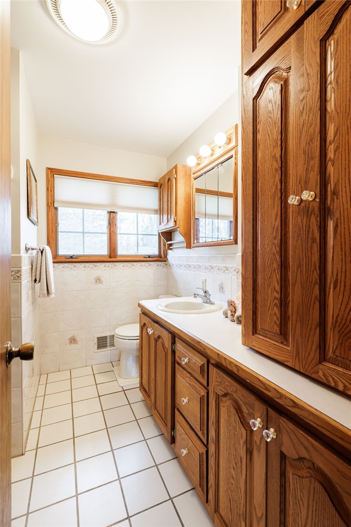 41 Fox Chapel Road Henrietta, NY 14534 - Photo 14 of 20