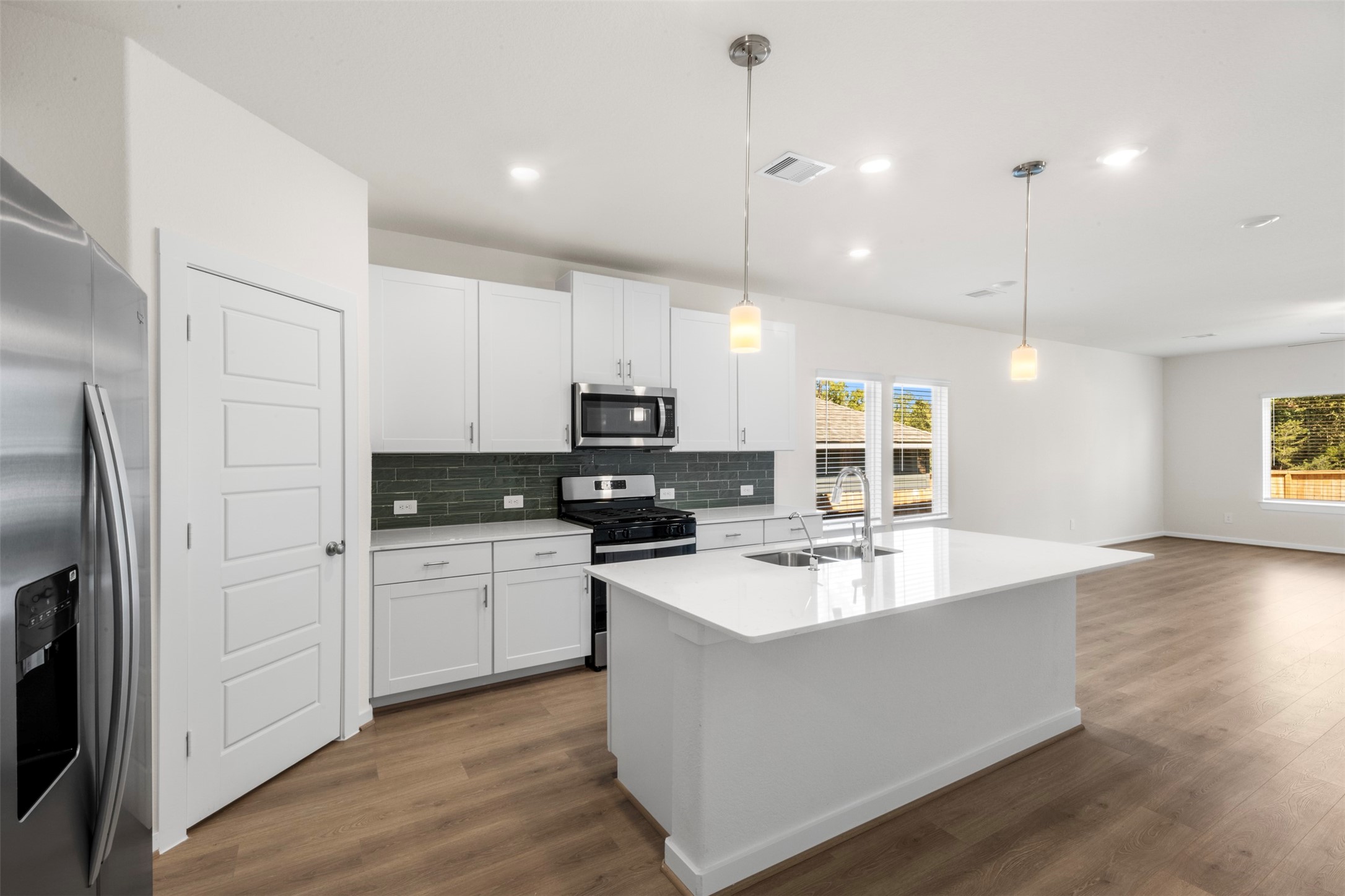 17926 Stone Terrace Montgomery, TX 77316 - Photo 11 of 48