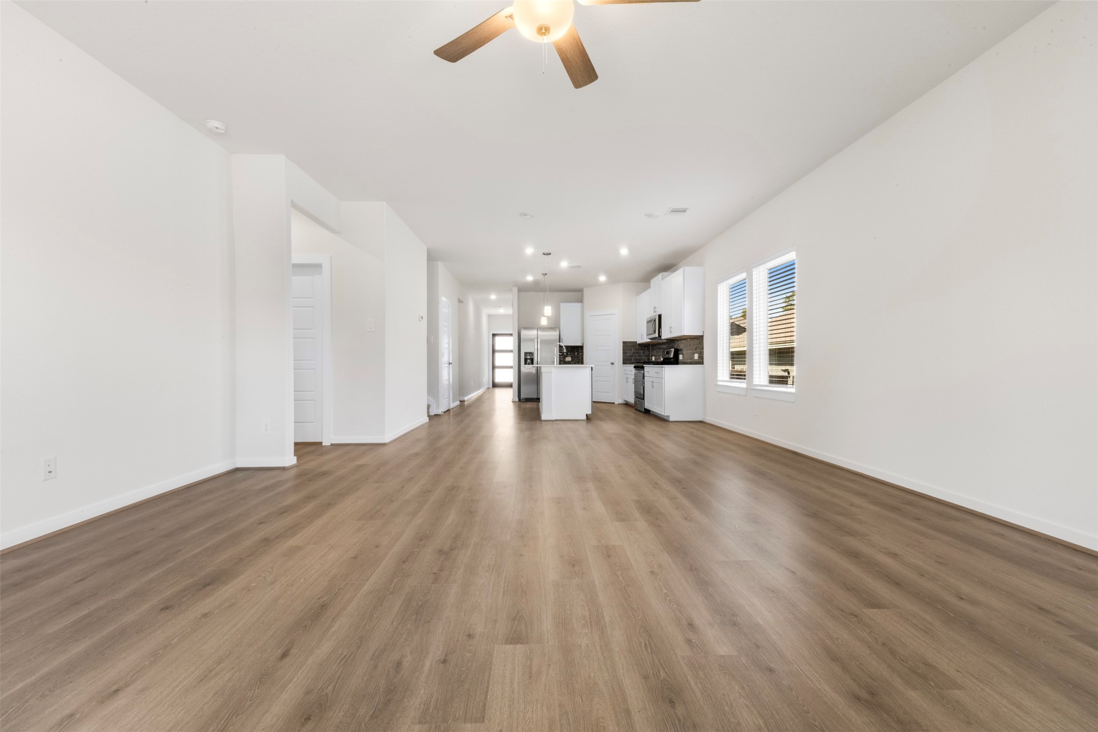 17926 Stone Terrace Montgomery, TX 77316 - Photo 7 of 48