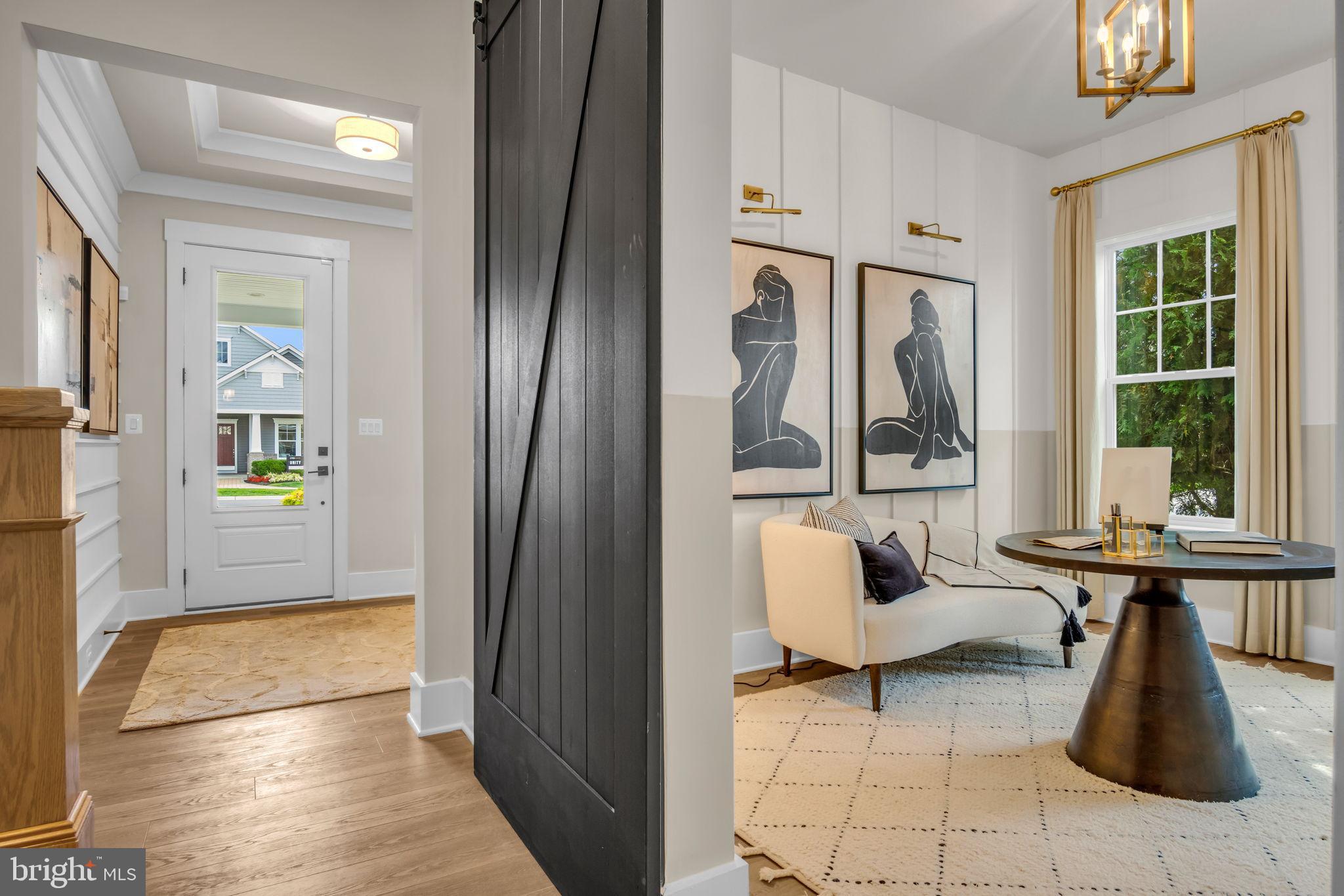 39 Reedgrass Way Gettysburg, PA 17325 - Photo 23 of 44 a living room with furniture and a window
