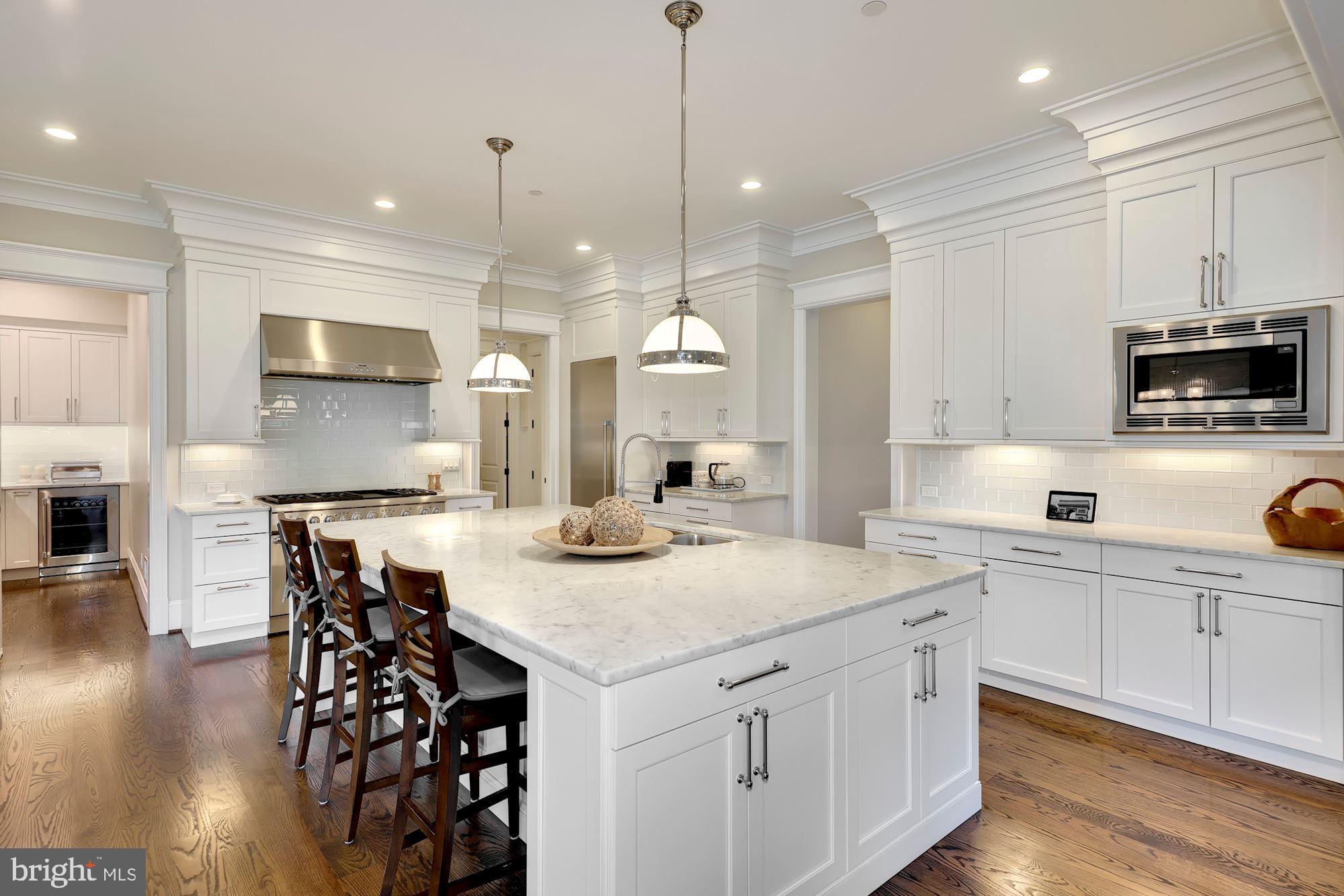 5504 Durbin Road Bethesda, MD 20814 - Photo 14 of 63 Kitchen offers S/S Thermidor appliance package