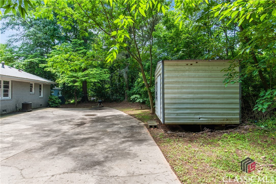 135 Hillside Street Athens, GA 30601 - Photo 9 of 32 Gallery Image 9