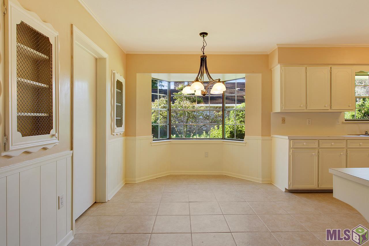 2355 Woodland Ridge Boulevard Baton Rouge, LA 70816 - Photo 3 of 10 Gallery Image 3