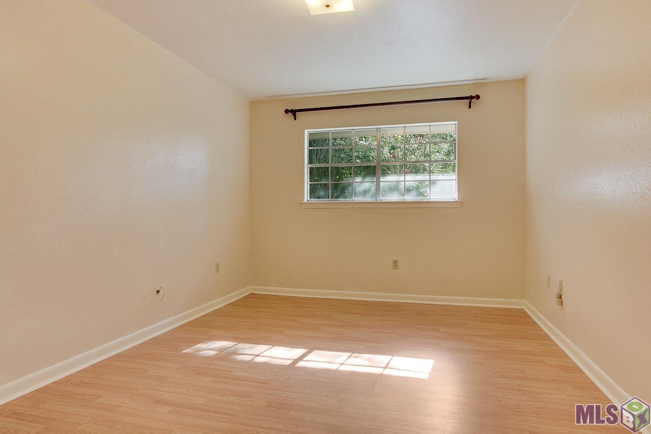 2355 Woodland Ridge Boulevard Baton Rouge, LA 70816 - Photo 8 of 10 Gallery Image 8