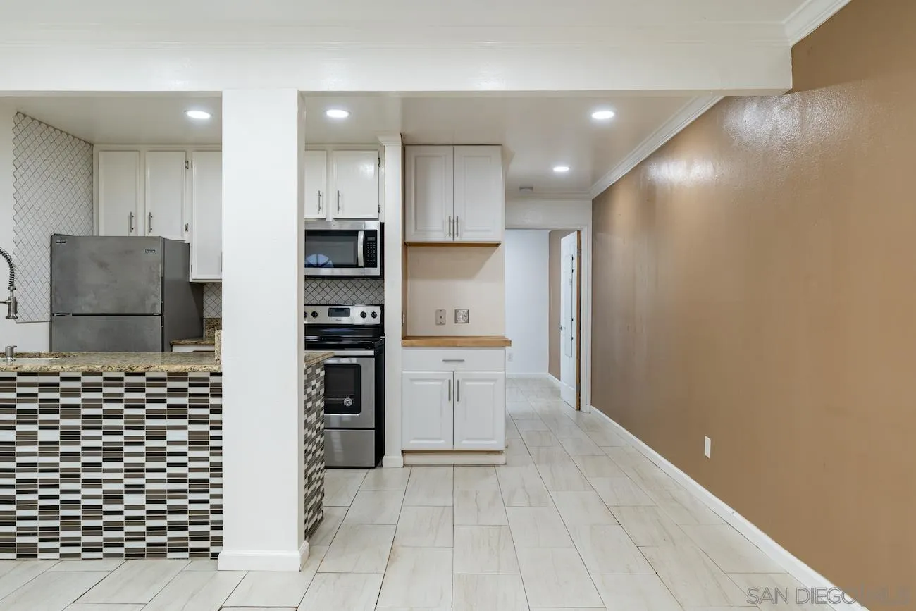615 Vine Street, Unit 15 Oceanside, CA 92054 - Photo 8 of 23 a bathroom with a sink and a shower
