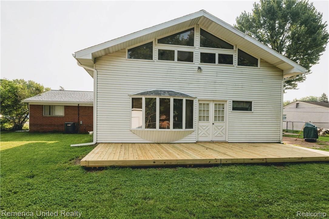 23839 Ripple Creek Novi, MI 48375 - Photo 16 of 17 DSC_1365.jpg