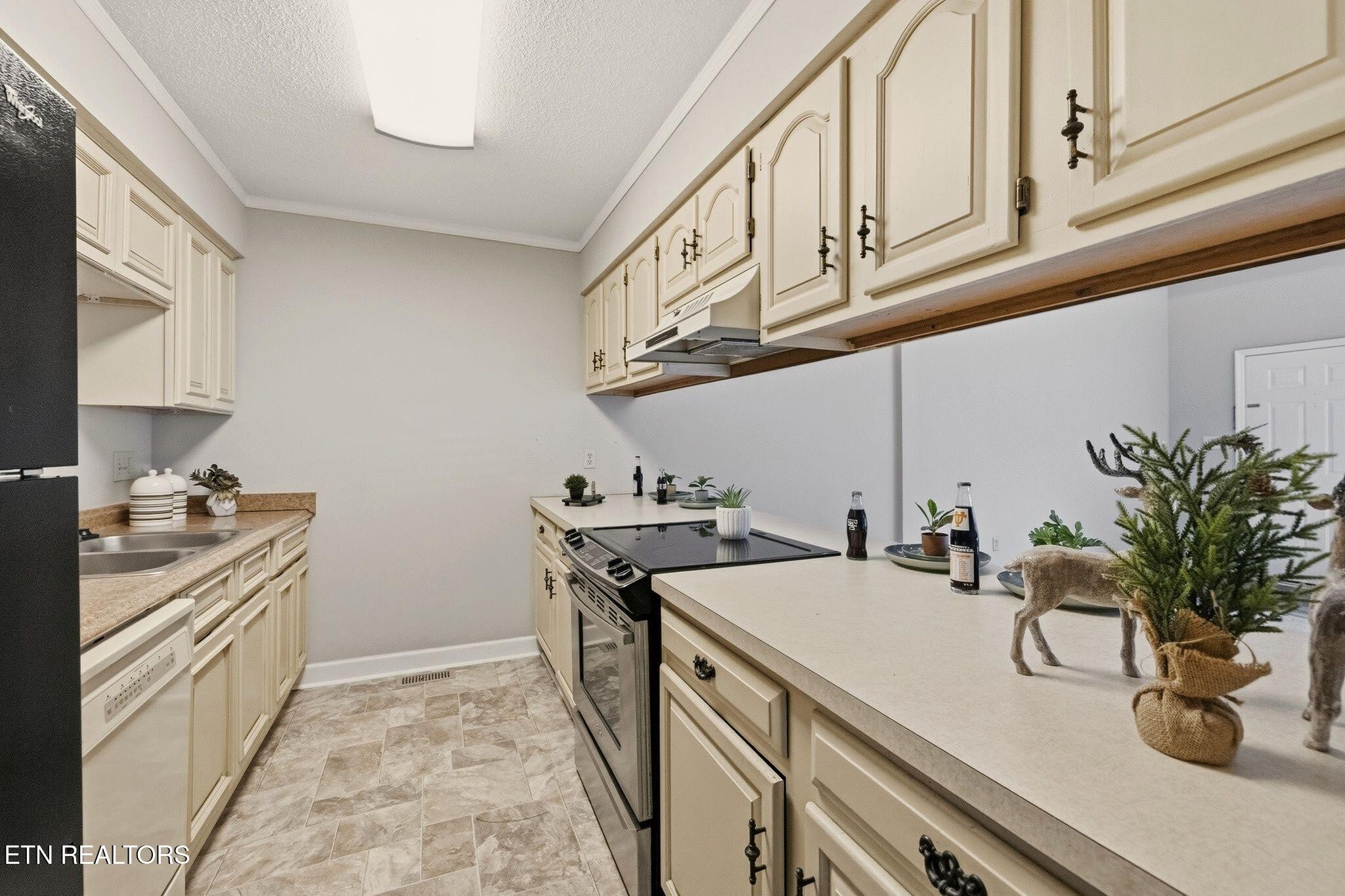153 Hendrix Drive Oak Ridge, TN 37830 - Photo 11 of 30 Gallery Image 11