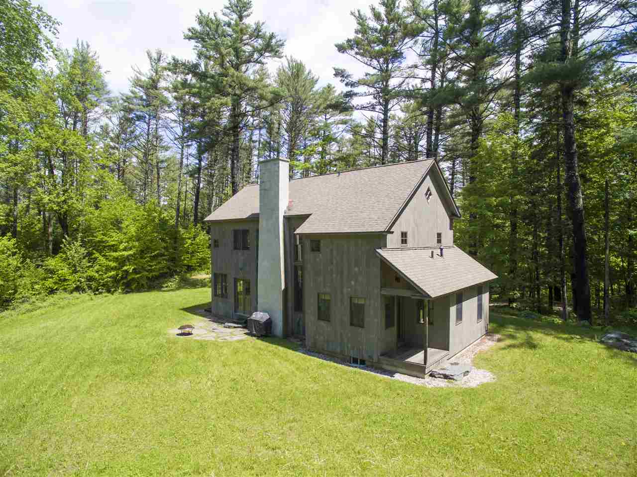 653 Middletown Road Londonderry, VT 05155 - Photo 2 of 17 Gallery Image 2