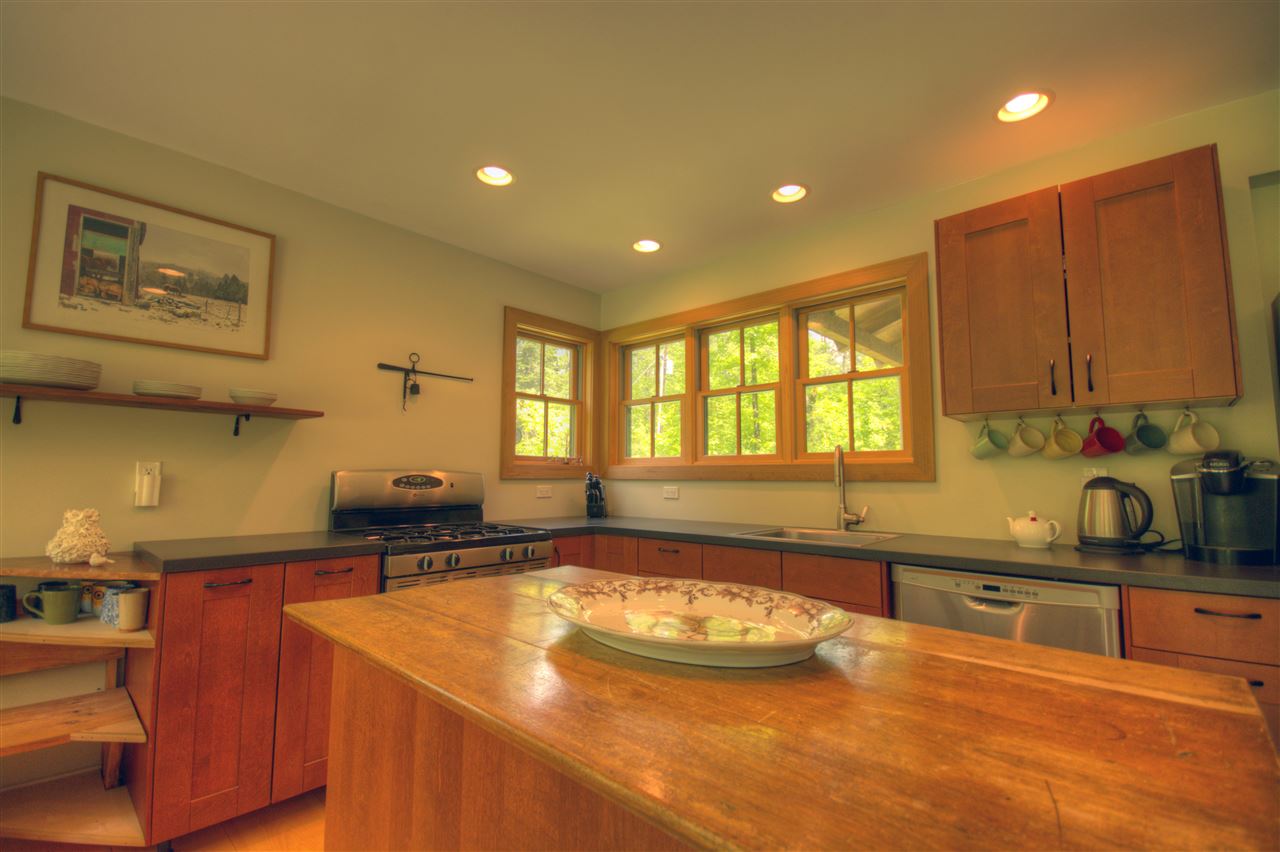653 Middletown Road Londonderry, VT 05155 - Photo 6 of 17 Gallery Image 6