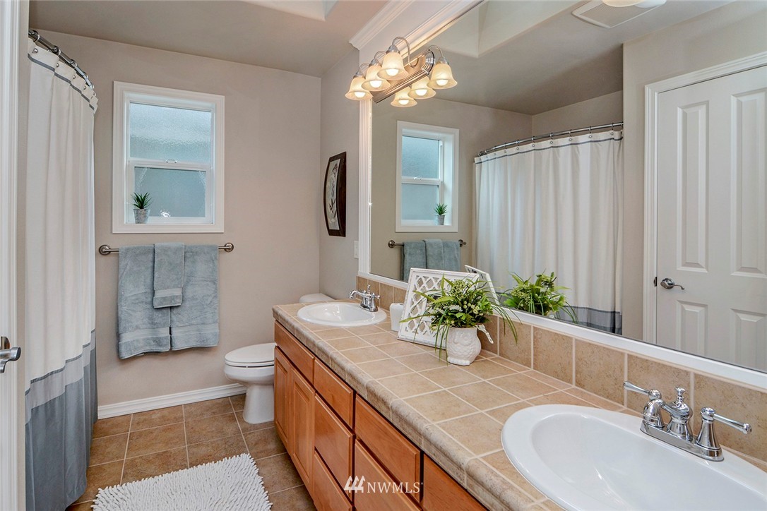 4011 215th Street Southeast Bothell, WA 98021 - Photo 14 of 25