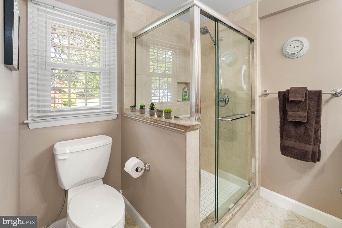 13132 Penn Shop Road Mount Airy, MD 21771 - Photo 18 of 50 Full Bath off In-law Suite